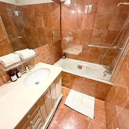 Διαμέρισμα Elegant Haussmann-style Avenue Kleber Παρίσι